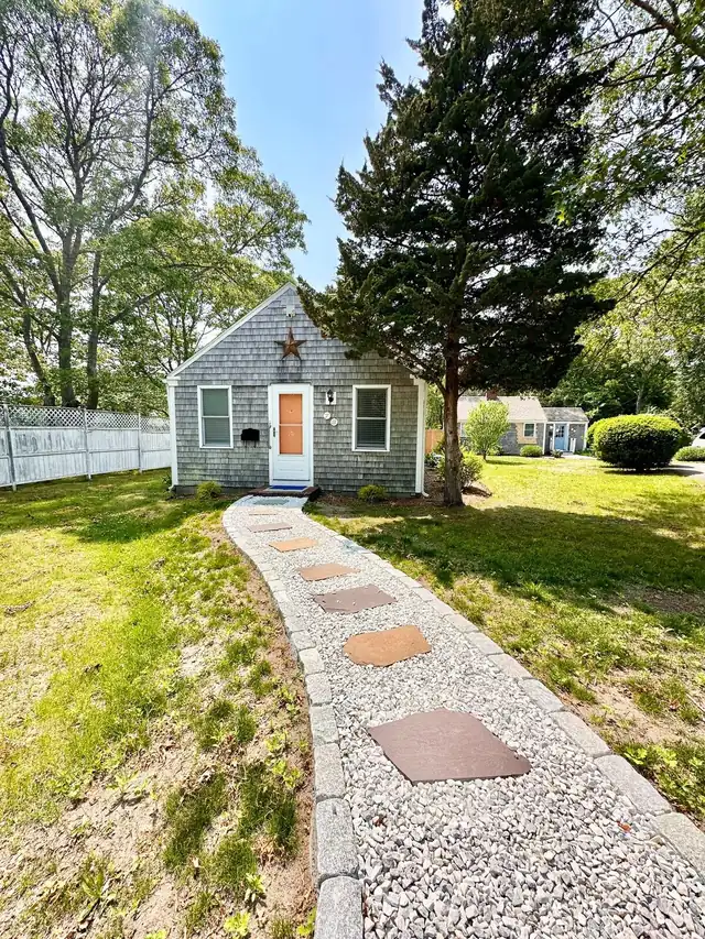 Coral Coast Cottage: exterior